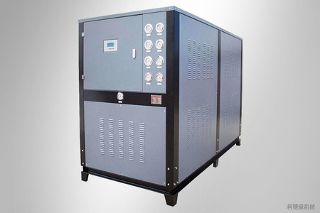 如何選購(gòu)注塑機(jī)，擠塑機(jī)配套冷水機(jī)